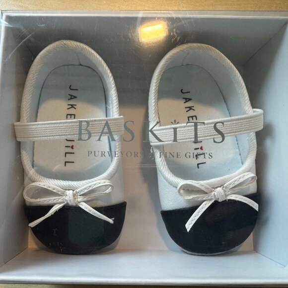 Baby shoes (Jake & Jill) - Picture 2 of 2